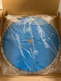 Výkonná elektrická řezačka betonu (524) - 2