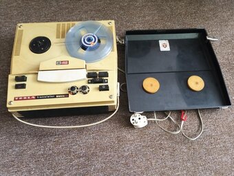 Kotoučový magnetofon B42 + pásky - 2