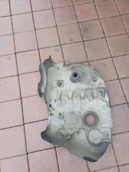 Kryt motoru Passat B5,5 - 2