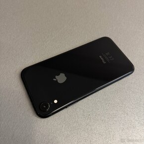 iPhone XR 64GB, pěkný stav, 12 měsíců záruka - 2