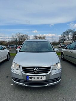VW Touran 2.0 TDI 7 míst - 2