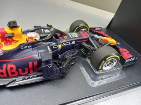F1 RED BULL RB16B VÍTĚZ EMILIA ROMAGNA 2021 VERSTAPPEN 1:18 - 2