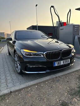 Prodám BMW 740D TOP výbava . je možnost Odpočtu DPH - 2