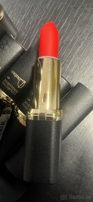 10x Rtěnka Loreal Color riche Doutzen pure red - 2