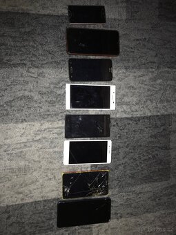 Prodám starou sbírku telefonů - 2
