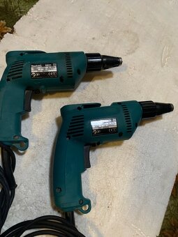 Šroubovák na sádrokarton 6821 MAKITA 570W - 2
