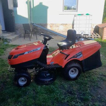 zahradní traktor - 2