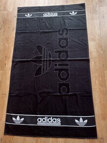 Nabízím k prodeji froté osušku adidas - 2