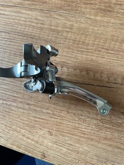Přesmykač shimano - 2