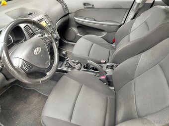 Hyundai i30 1.6 CRDi, 2009, nová STK - 2