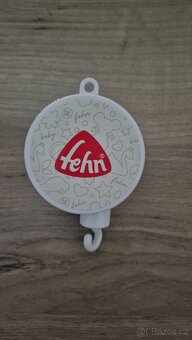 Kolotoč nad postýlku - Fehn - 2
