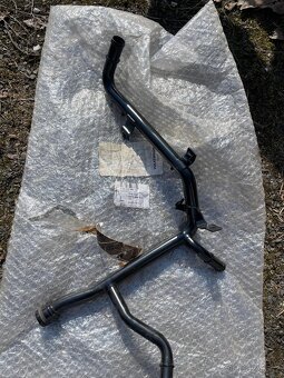 Volkswagen VW T5, T6 Trubka chladiva Originál 038121065CE - 2