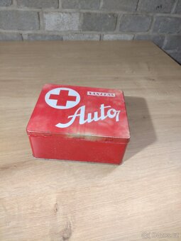 Retro Autolékárnička v plechové krabičce Sanitas Auto - 2