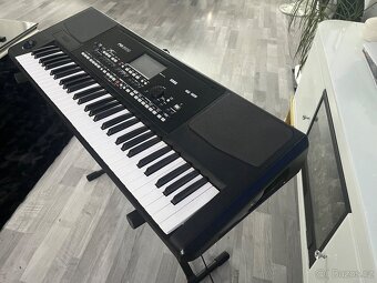 Prodám Korg pa 300 - 2