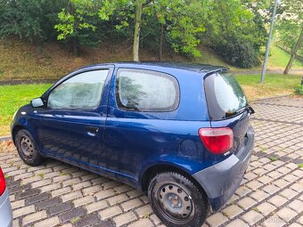 Toyota Yaris 1,0 - 2