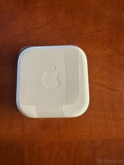 Prodám úplně nová sluchátka Apple EarPods - 2