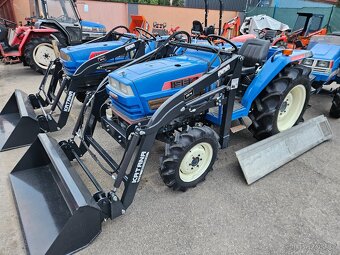 malotraktor Iseki TA287 s čelním nakladačem - 2