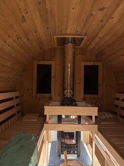 Venkovní Finská Sauna z ThermoWoodu - kamna na dřevo + sud - 2