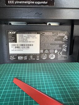 21.5" Acer Nitro VG220Q Gaming - 2