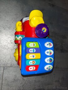interaktivní vláček, bliká, hraje, součástí je vkládačka - 2