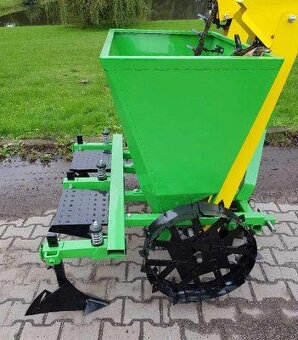 Dvouřádkový široký sazeč BOMET s přihnojováním - 2