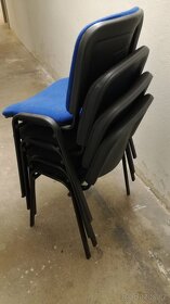 Židle stohovatelná - 2