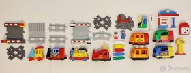 DUPLO vlak,lokomotiva,vagony,koleje,křížení,nádraží,figurky - 2