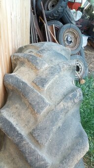 Kola Zetor 16.9-28 - 2