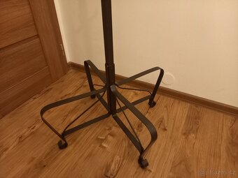 ikea stojanový věšák Portis - 2