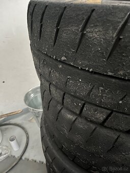 Závodní pneu Michelin r18 - 2