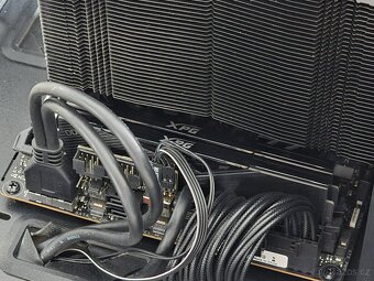 Základ PC: 7800X3D, NH-D15S black, 32GB 6000CL30, ASUS X670E - 2