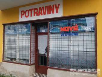 RD s prodejnou potravin v centru obce - 2