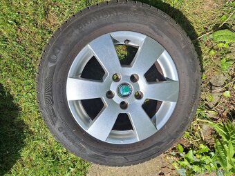 Prodám ALU kola 195/65 R15 V91 - Škoda Octavia 2 - 2