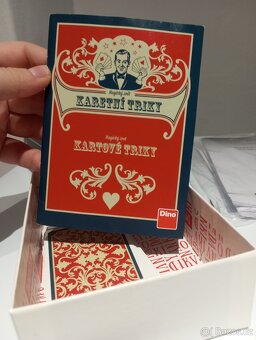 Hra DINO Magický svět - karetní triky - 2