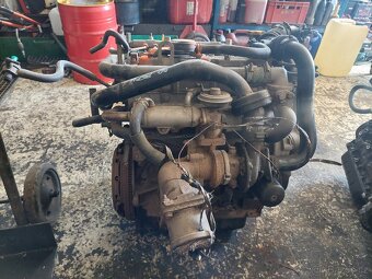Chrysler Voyager 2.5 CRDi motor - 2