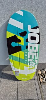 Multifunkční board JOBE na tahání za člunem, zánovní - 2