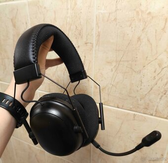 Razer BlackShark V2 Pro - 2
