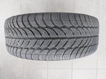(č.51) 16" plechová kola Ford se zimními pneu - 2