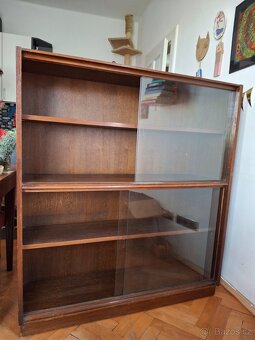 Vitrína, knihovna z masivu, po babičce - 2