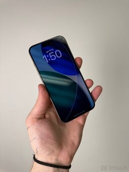 iPhone 15 Pro - 256GB TOP - 2