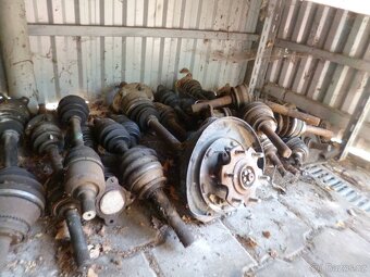 Přední poloosy Mitsubishi Pajero, L200, Nissan Terrano - 2