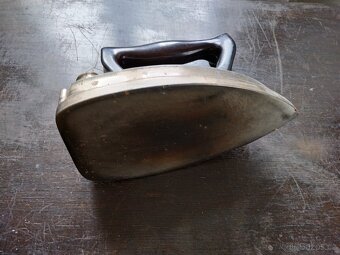 RETRO -elektrická žehlička Kovopodnik - 2