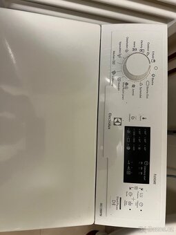 Pračka Electrolux EWT1262TDW – vrchem plněná - 2