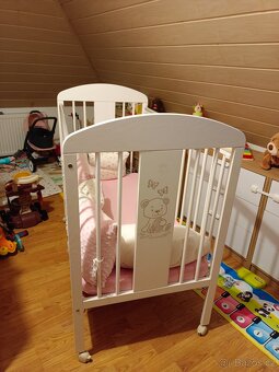 Postýlka na kolečkách - 2