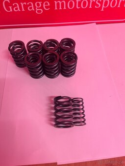 Tvrdé pružiny pod ventily - 2