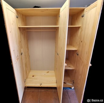 Šatní skříň - 2