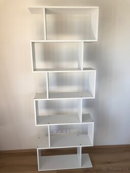 Bílá knihovna Ikea - 2