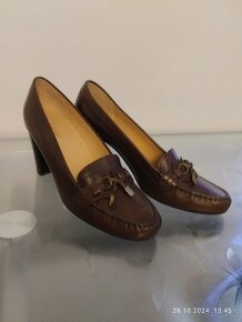 Prodám nové, elegantní na podpatku boty, V.39-39,5 - 2