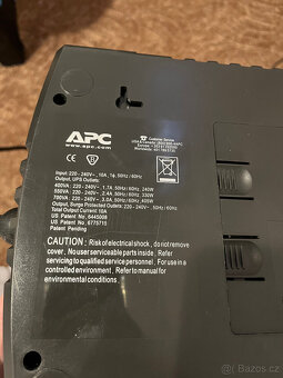 Záložní zdroj APC Black UPS ES-700 - 2