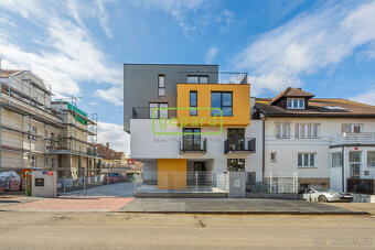 Pronájem bytu 1+kk/Z, 30 m2 + 12 m2 zahrádka, Praha 8-Kobyli - 2